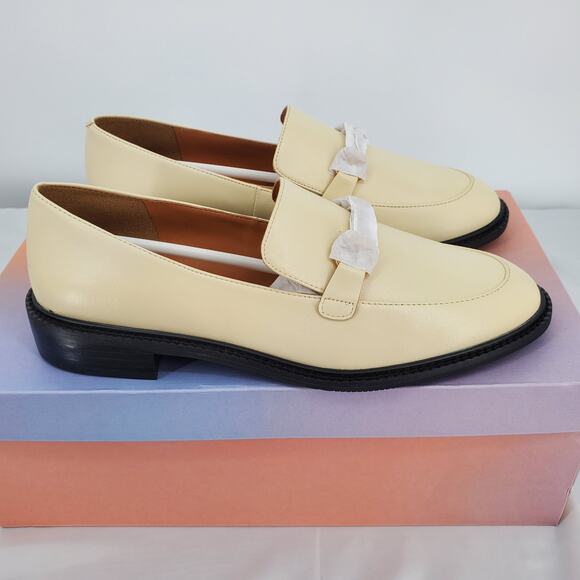 Lisa Vicky‎ Womens Size 8 Zany-V Loafers Natural Sheep Napa Leather New In Box - Picture 6 of 9